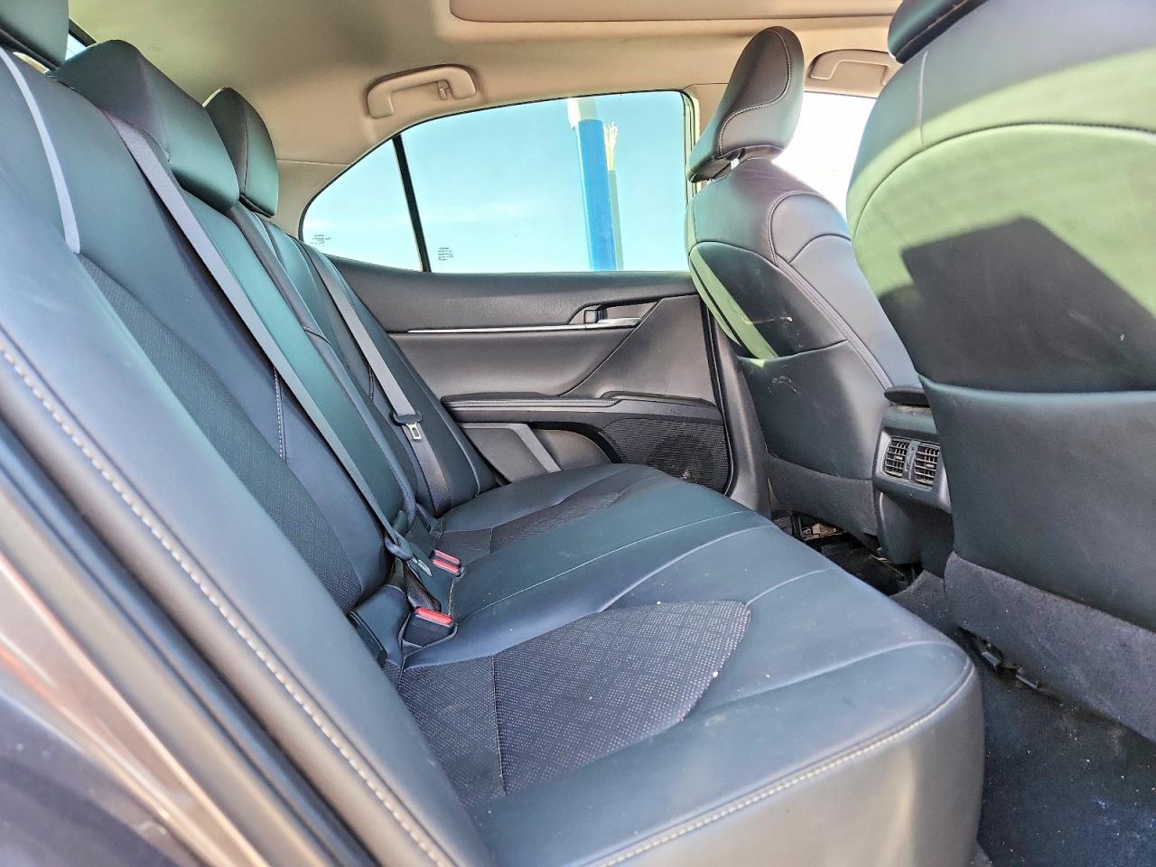 2021 TOYOTA CAMRY XSE photo 19