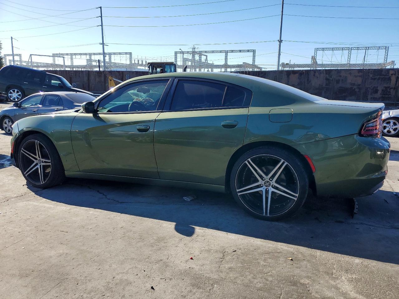 2018 DODGE CHARGER SXT photo 4