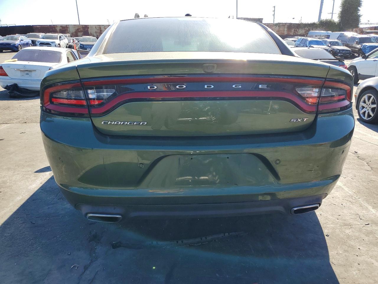 2018 DODGE CHARGER SXT photo 16