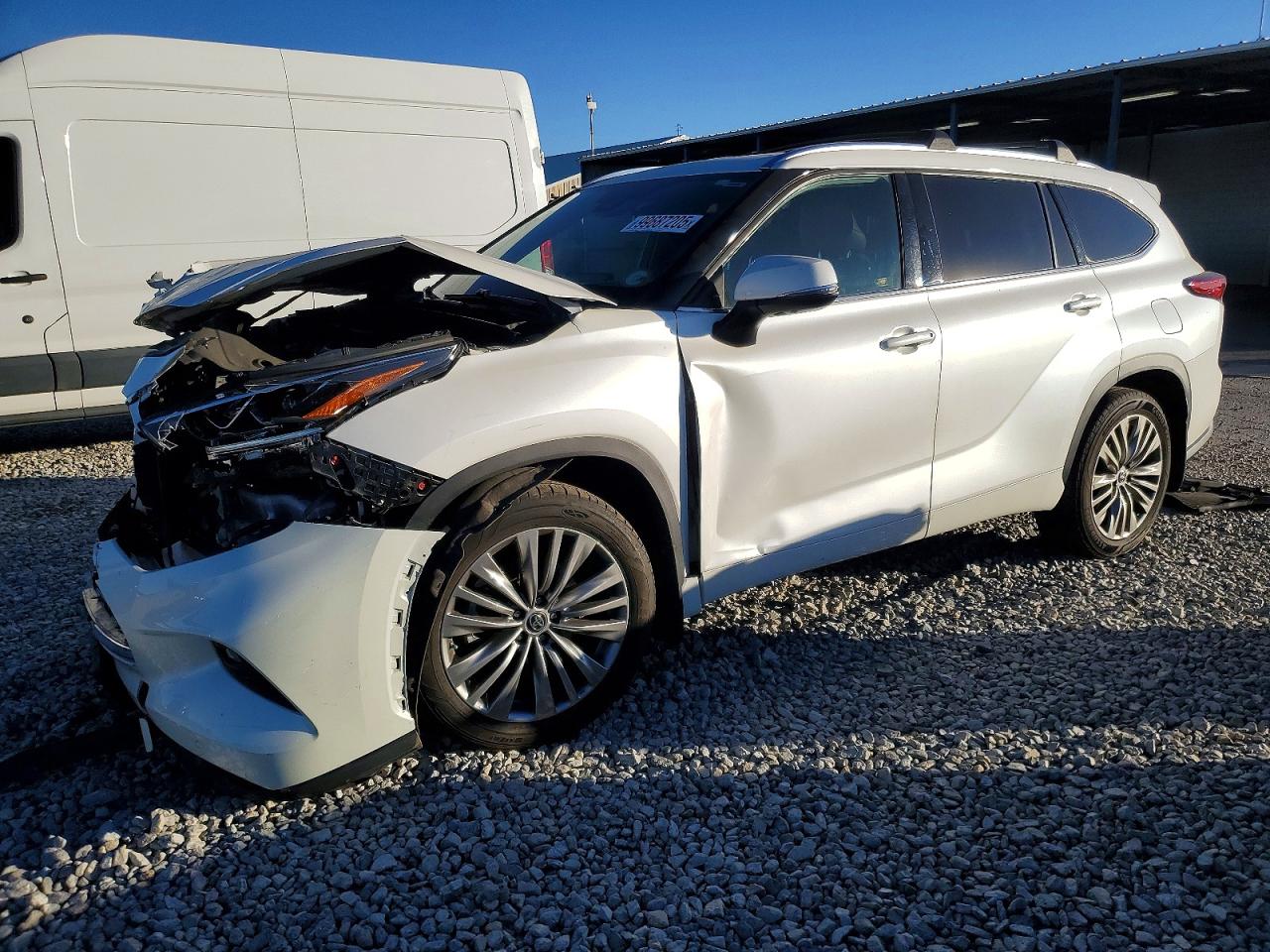 2020 TOYOTA HIGHLANDER