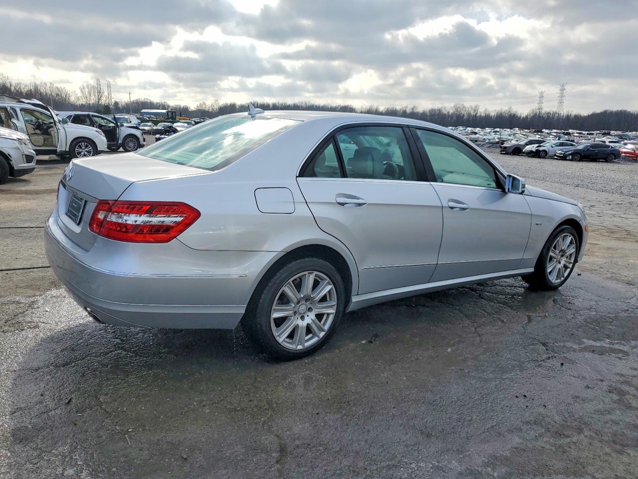 2012 MERCEDES-BENZ E 350 photo 3