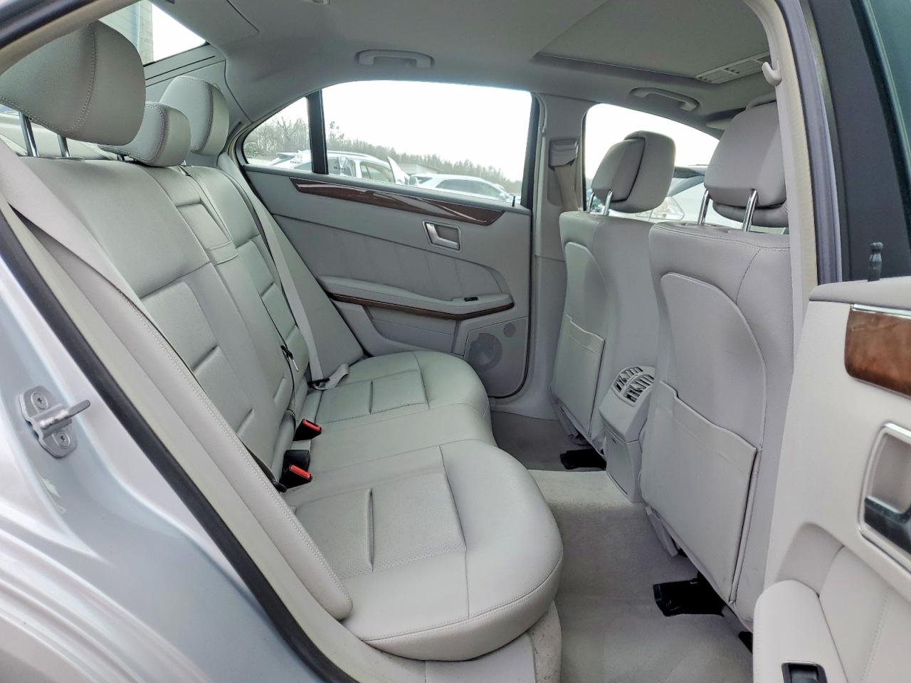 2012 MERCEDES-BENZ E 350 photo 10