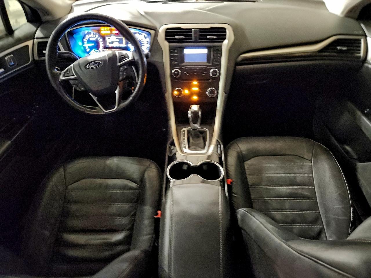 2015 FORD FUSION SE photo 8