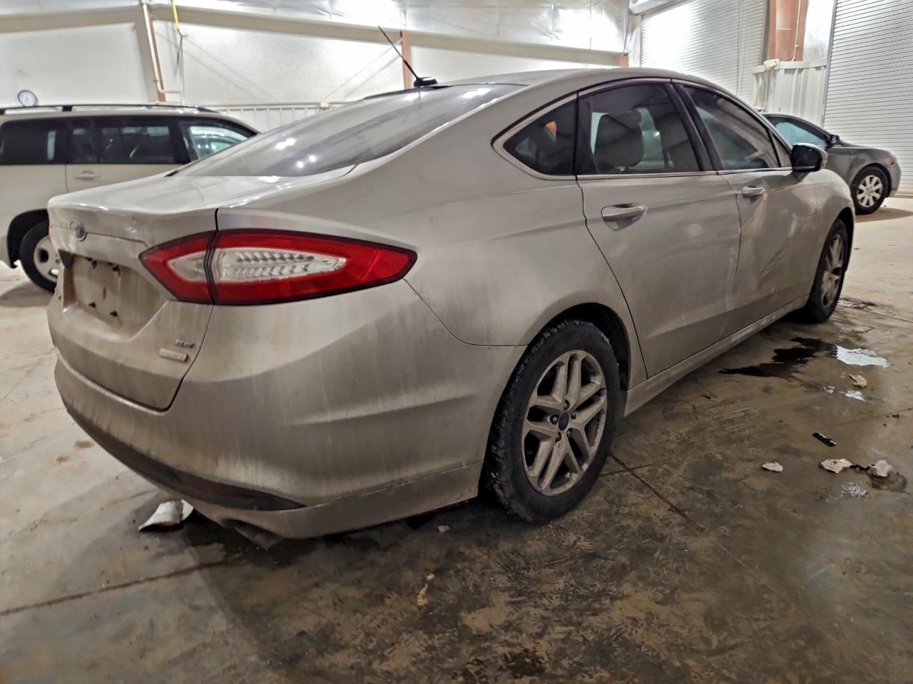 2015 FORD FUSION SE photo 3