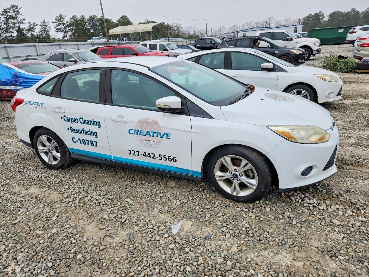 2014 FORD FOCUS SE photo 4