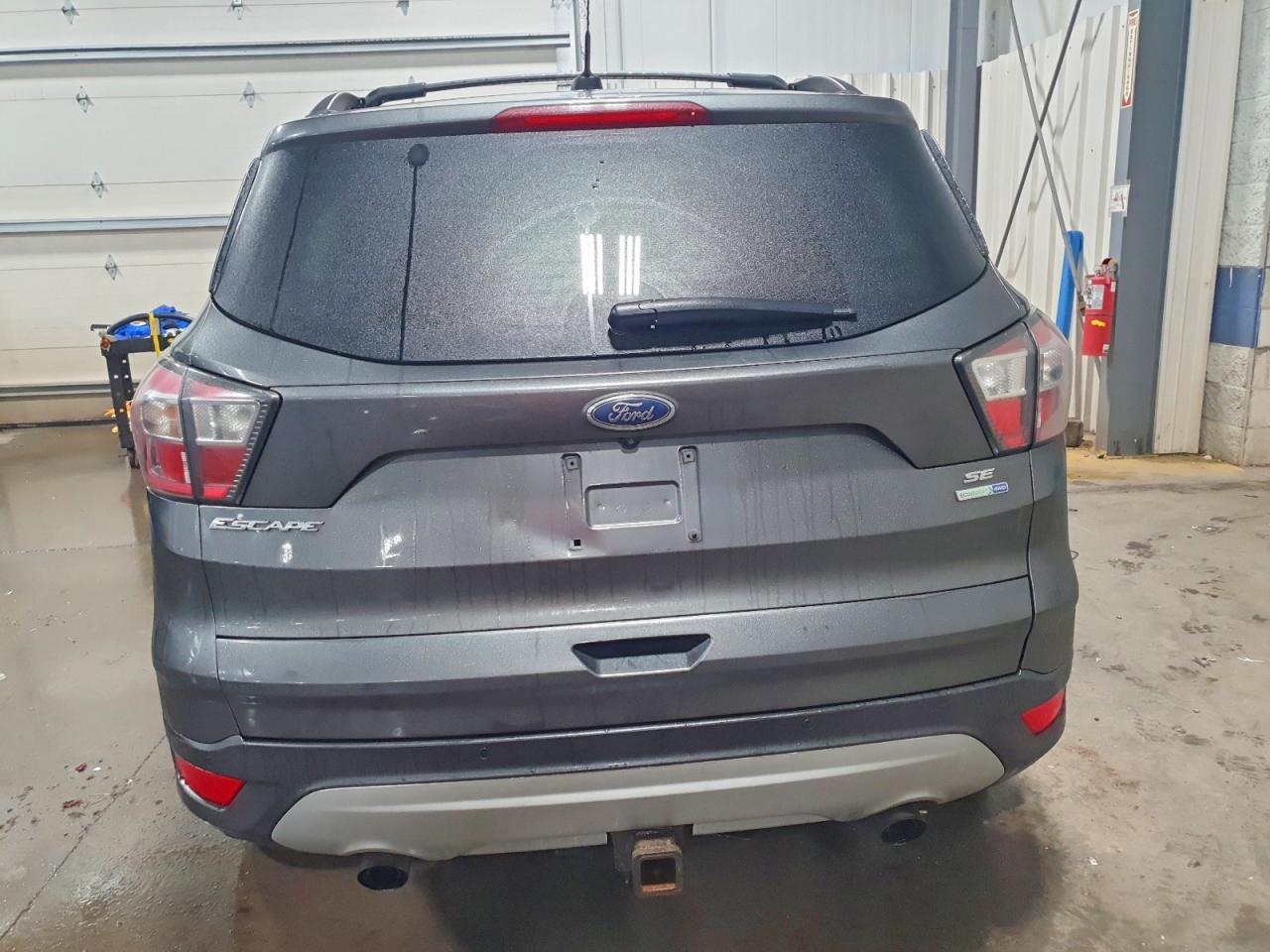 2017 FORD ESCAPE SE photo 6