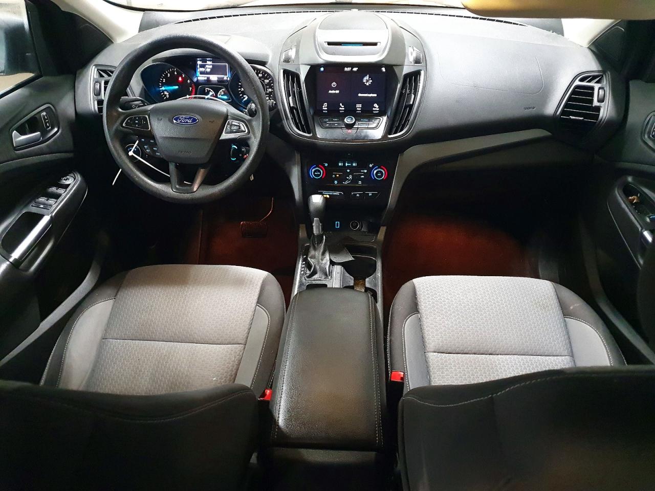 2017 FORD ESCAPE SE photo 8