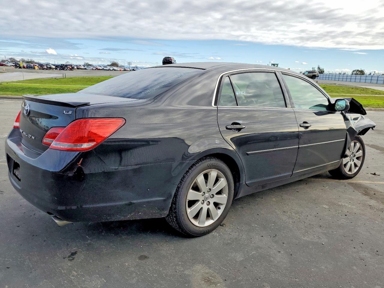 2006 TOYOTA AVALON XL photo 3