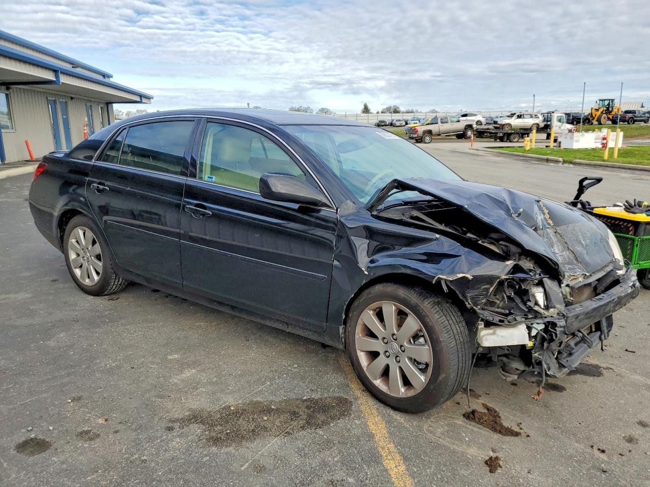 2006 TOYOTA AVALON XL photo 4
