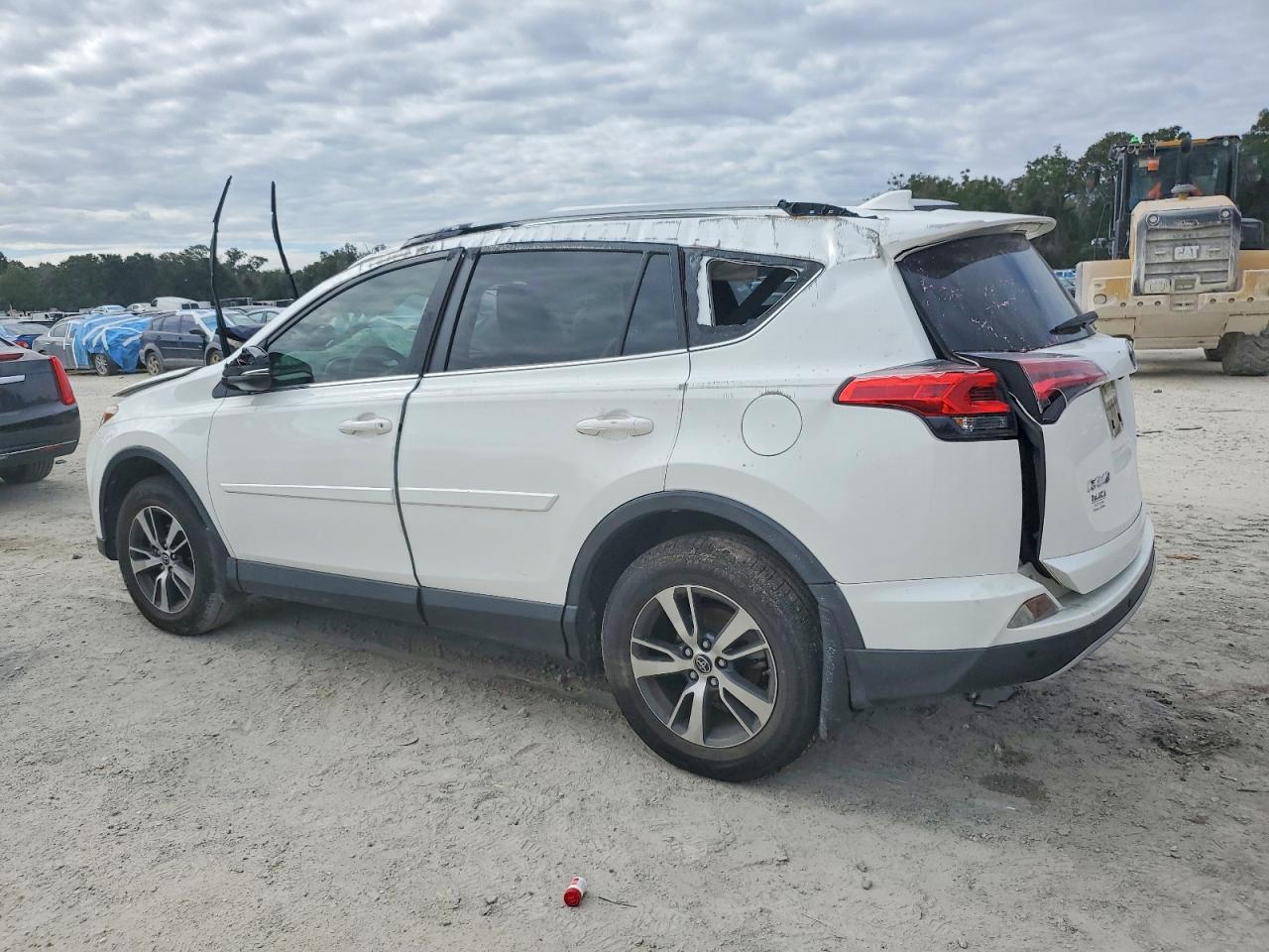 2018 TOYOTA RAV4 ADVENTURE photo 2