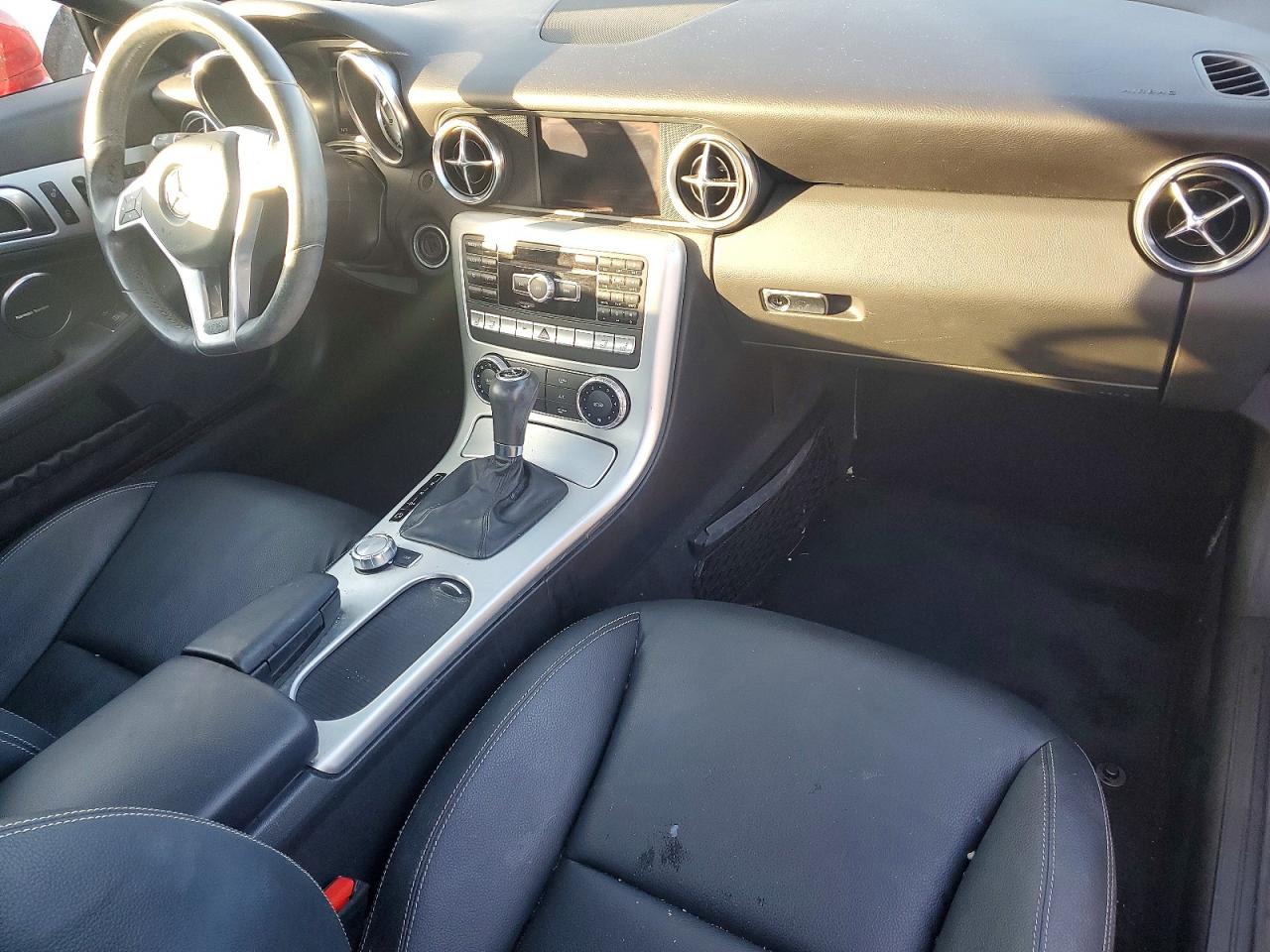 2015 MERCEDES-BENZ SLK 250 photo 8
