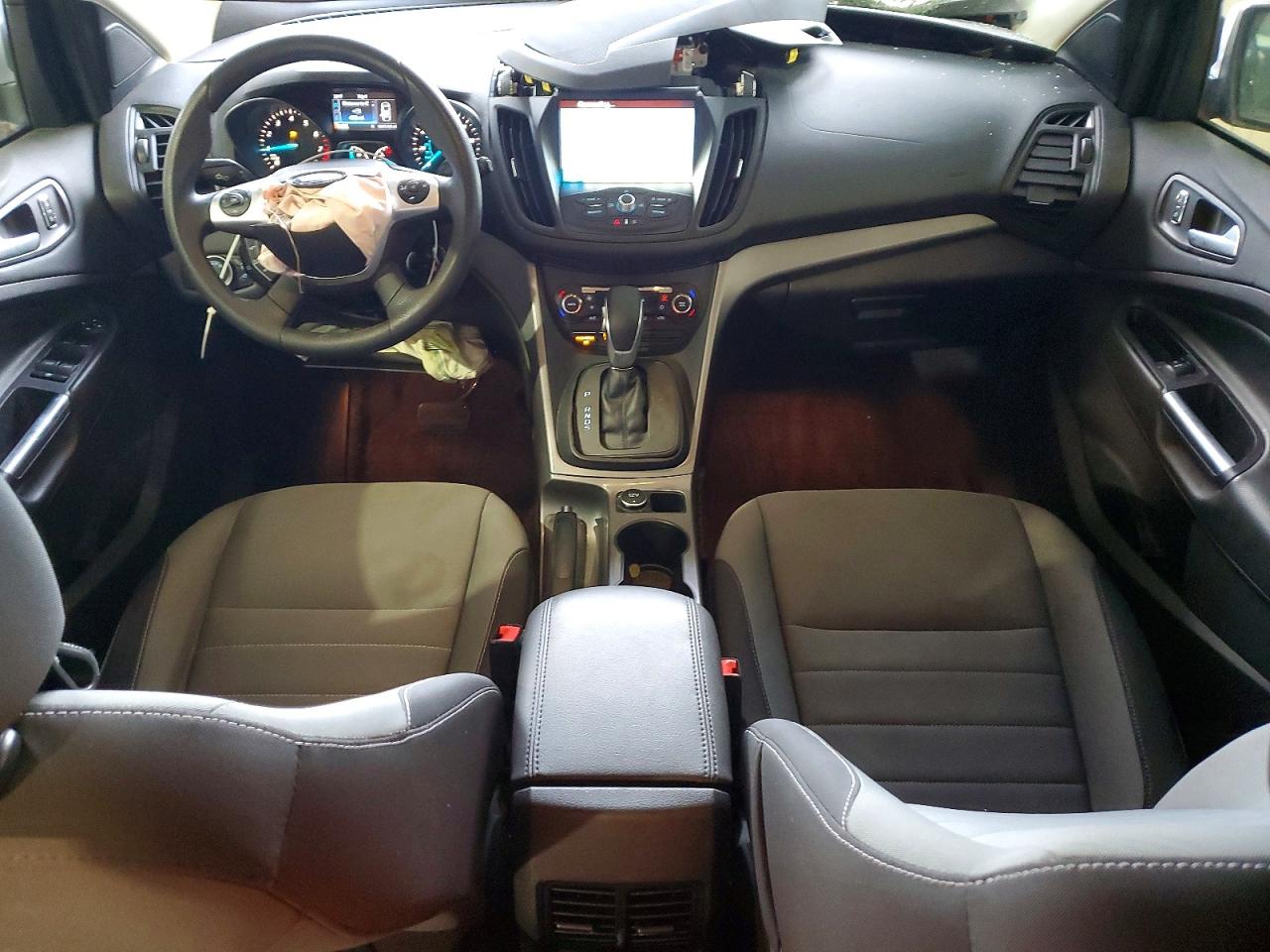 2016 FORD ESCAPE SE photo 8