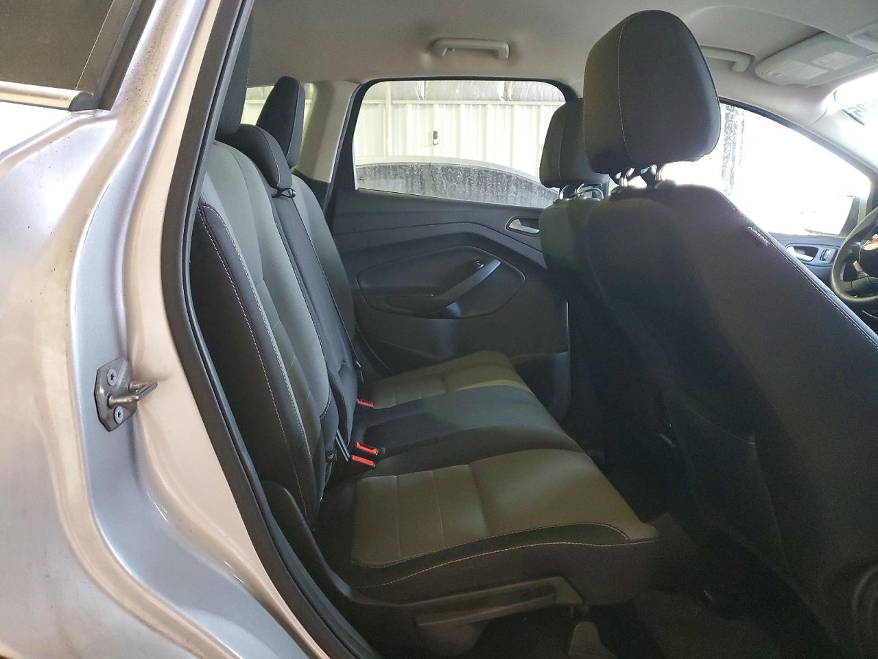 2016 FORD ESCAPE SE photo 11