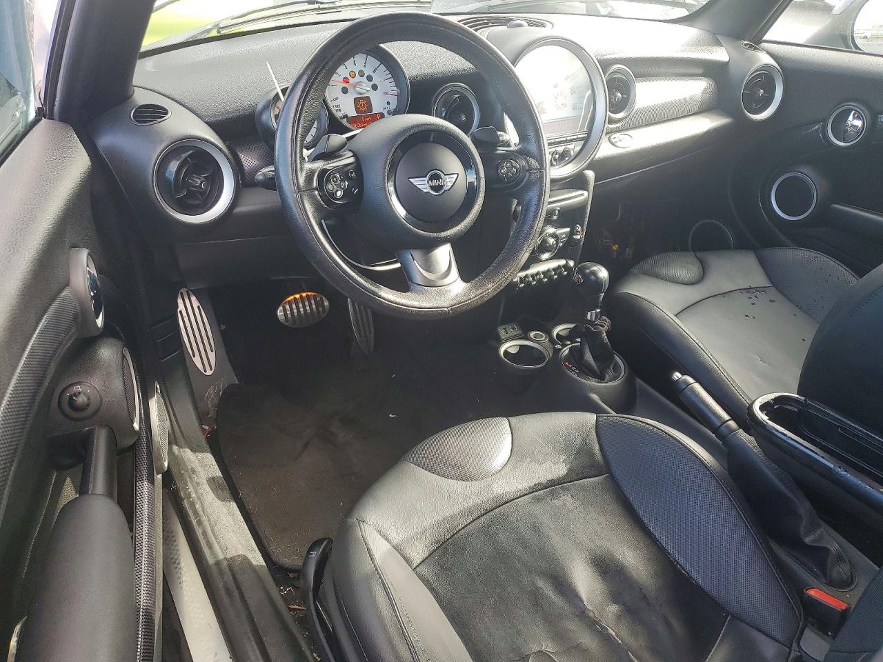 2014 MINI COOPER S photo 8