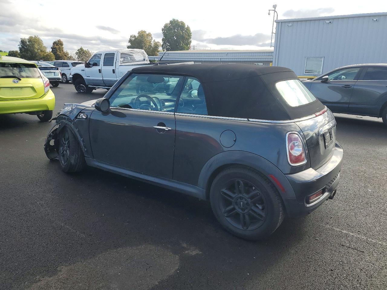 2014 MINI COOPER S photo 2