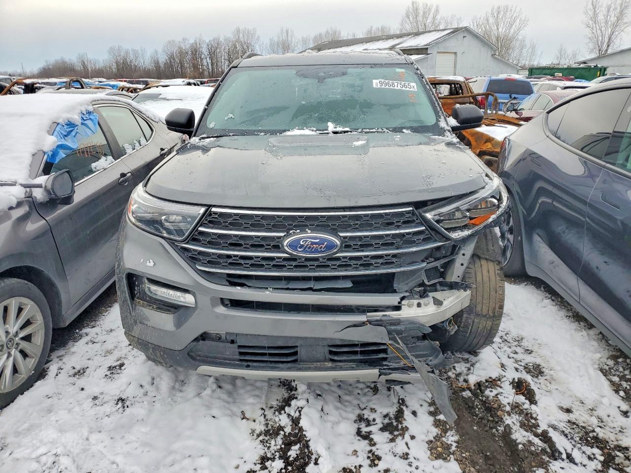 2023 FORD EXPLORER XLT photo 9
