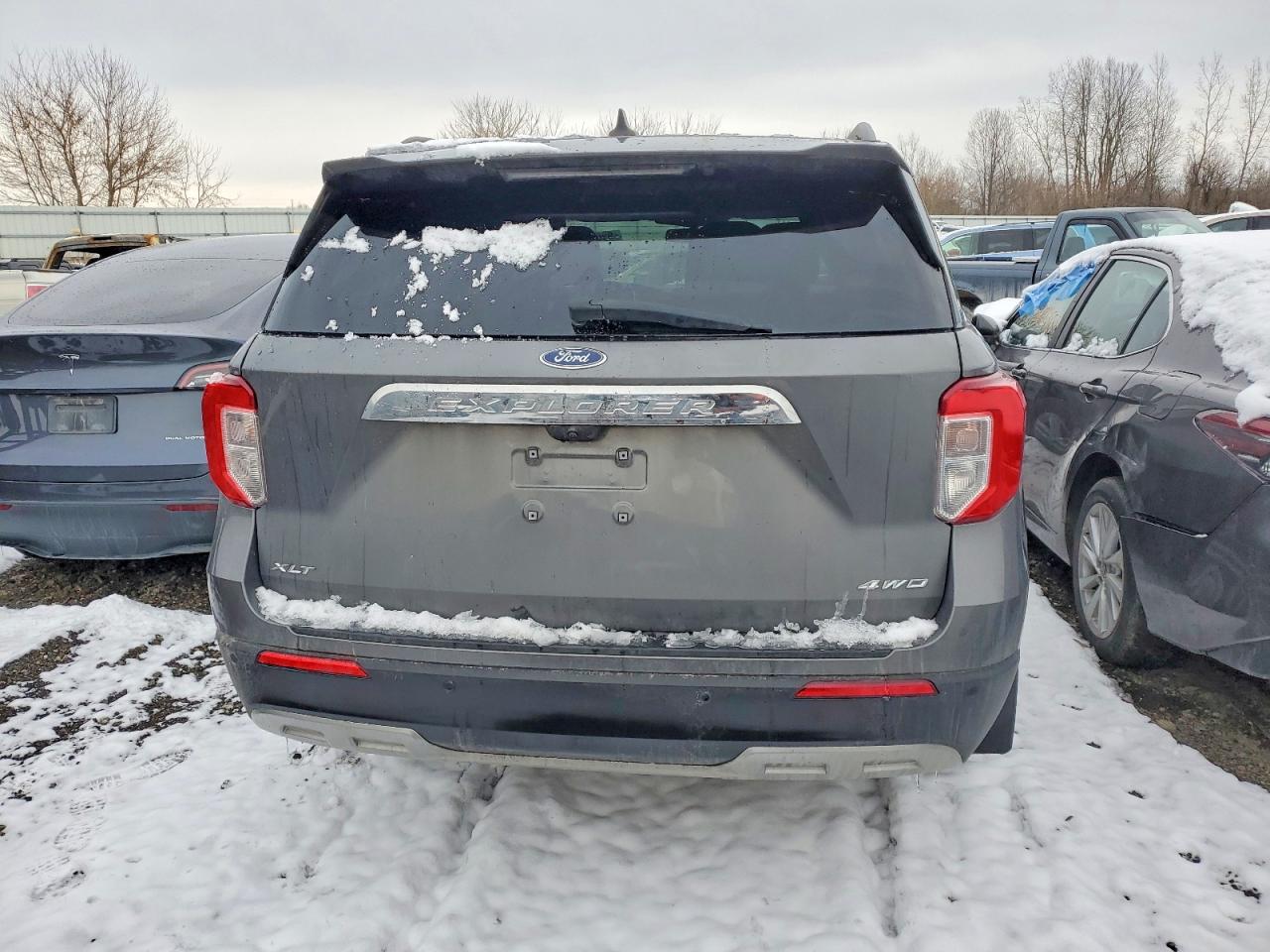 2023 FORD EXPLORER XLT photo 11