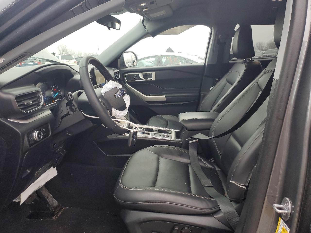 2023 FORD EXPLORER XLT photo 13