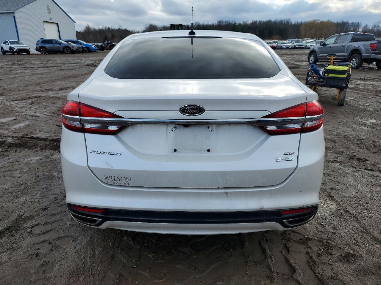 2017 FORD FUSION SE photo 6