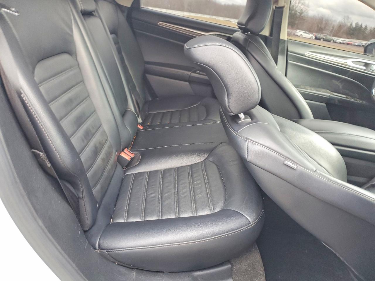 2017 FORD FUSION SE photo 10