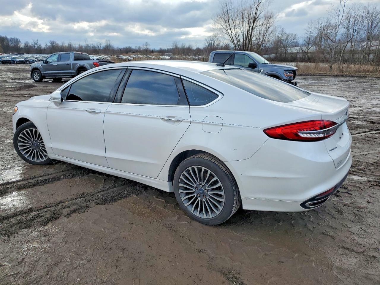 2017 FORD FUSION SE photo 2