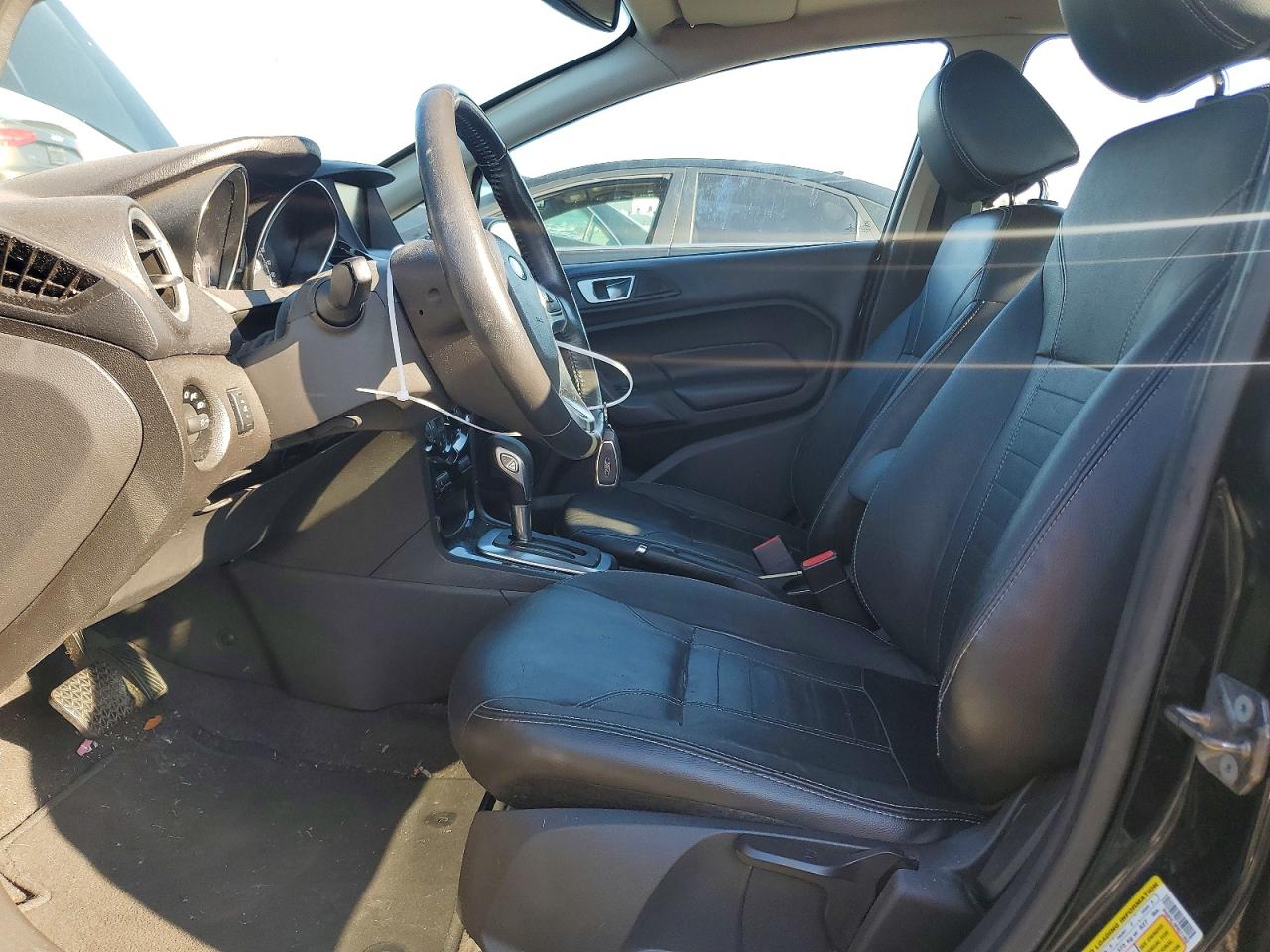 2015 FORD FIESTA TITANIUM photo 7