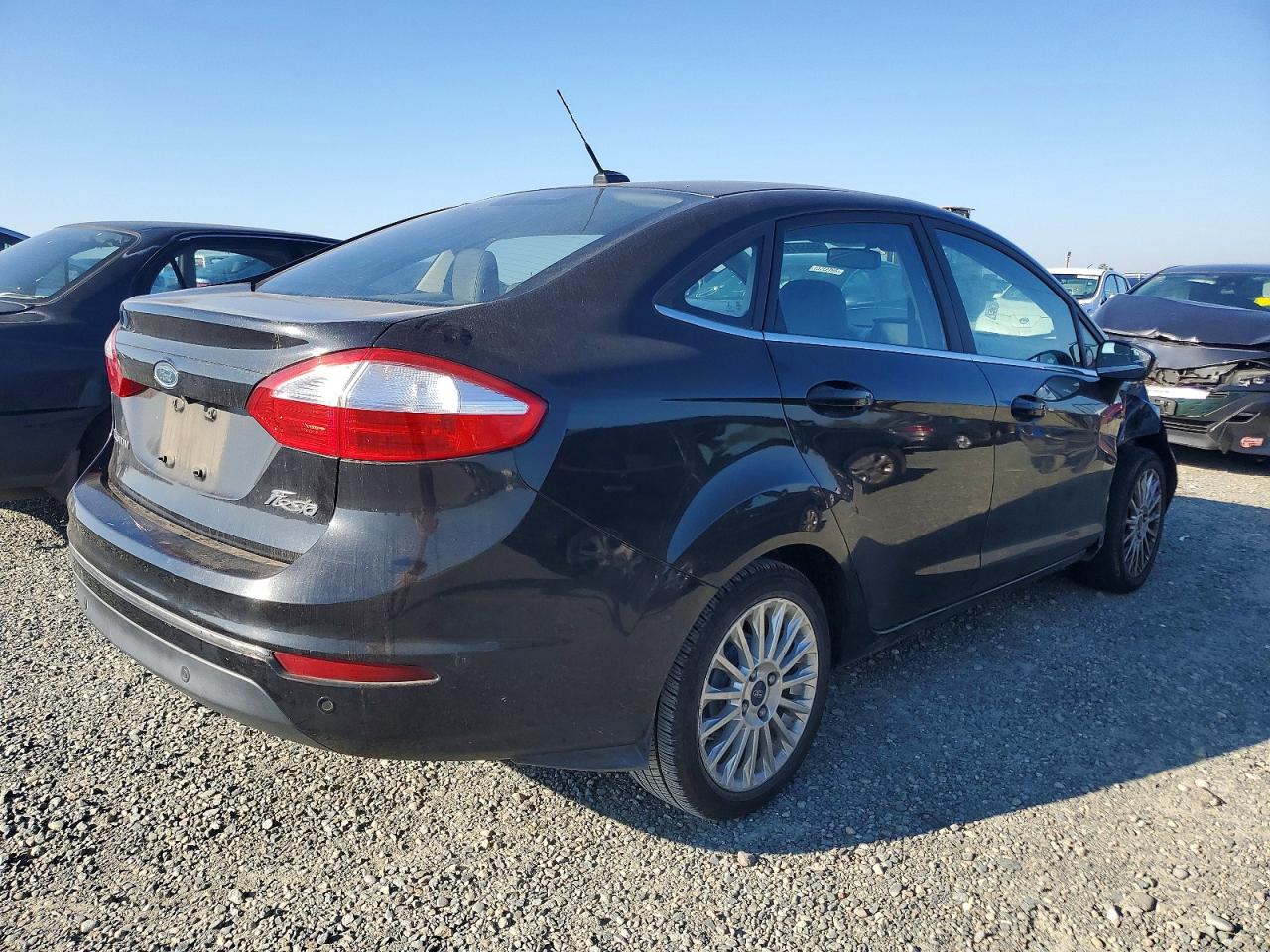 2015 FORD FIESTA TITANIUM photo 3