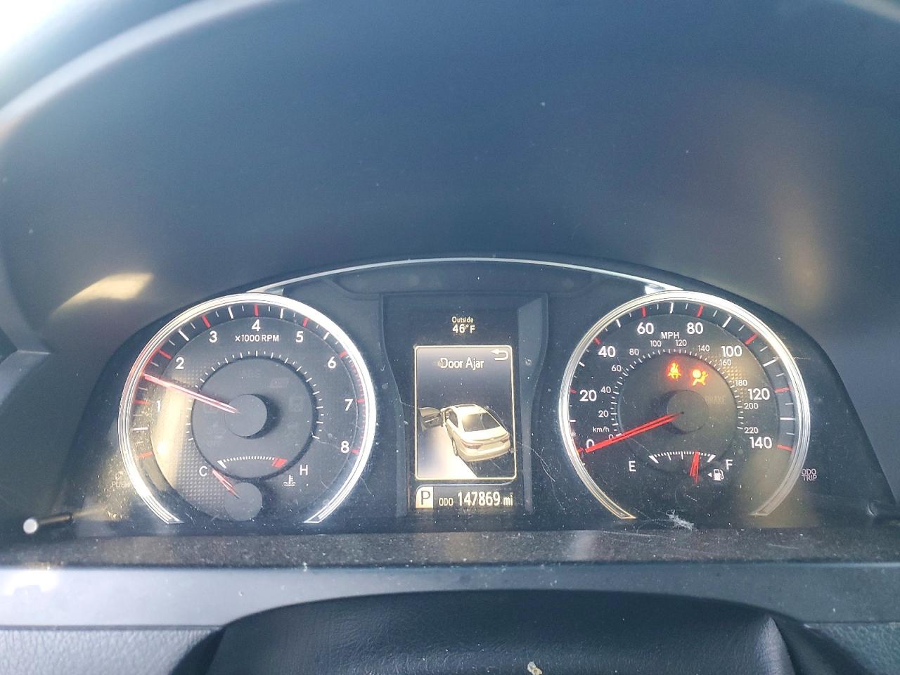 2015 TOYOTA CAMRY LE photo 9