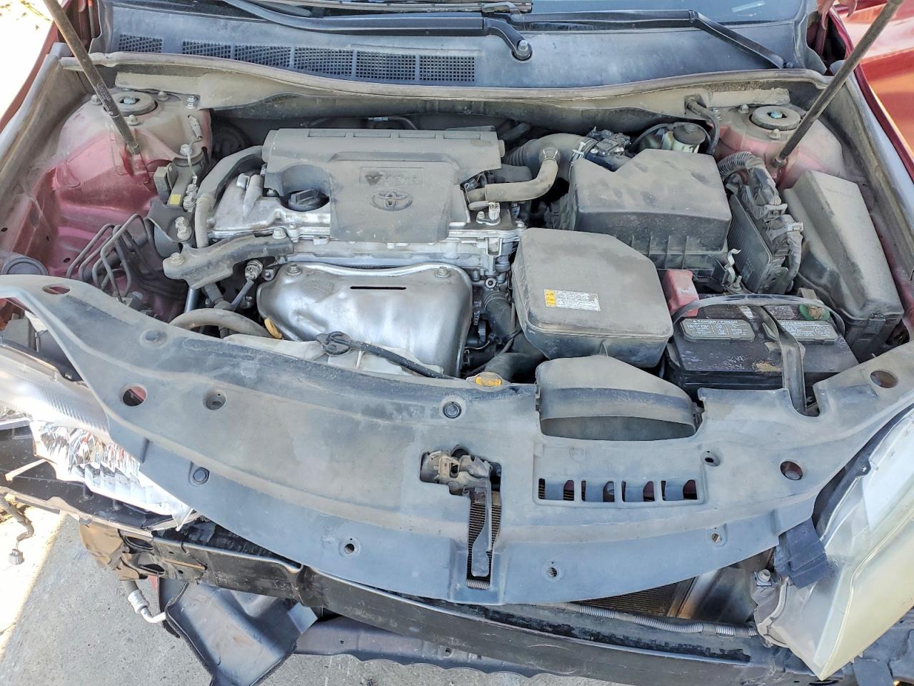 2015 TOYOTA CAMRY LE photo 11