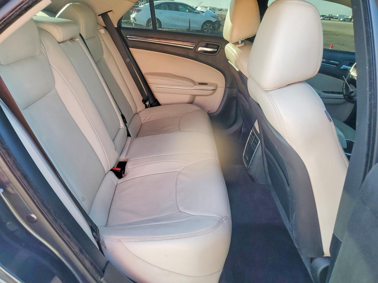 2016 CHRYSLER 300 LIMITED photo 28