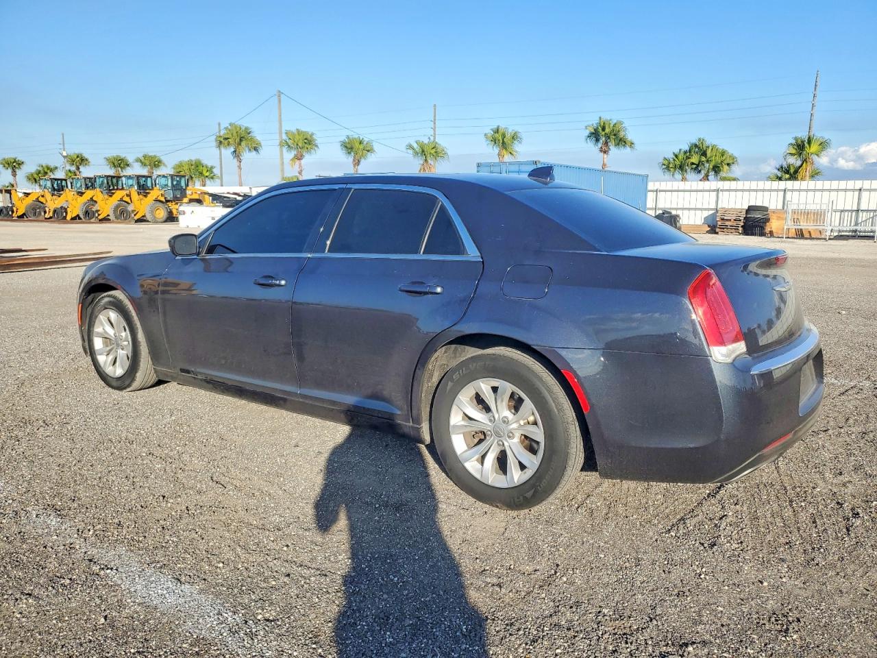 2016 CHRYSLER 300 LIMITED photo 4