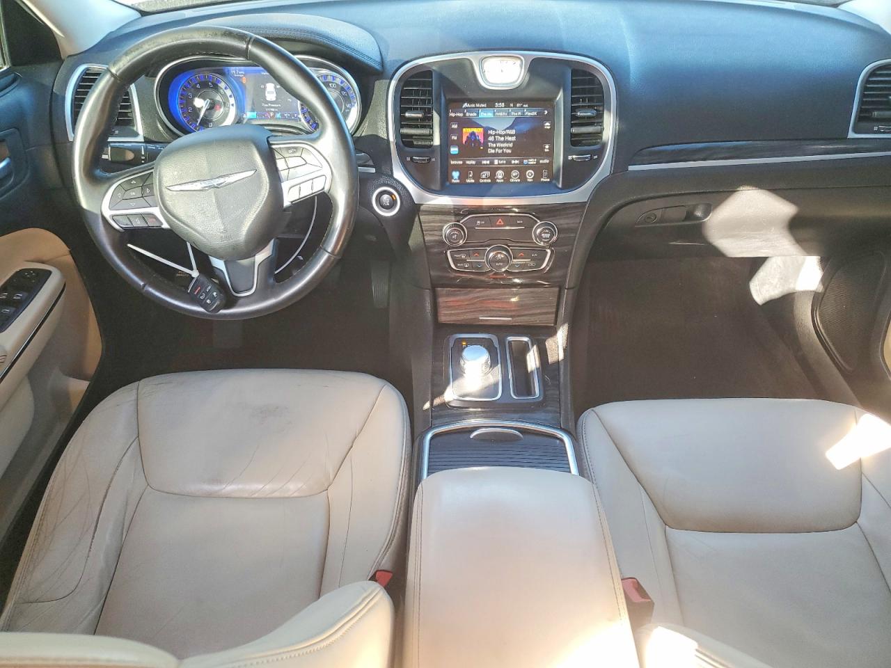2016 CHRYSLER 300 LIMITED photo 22