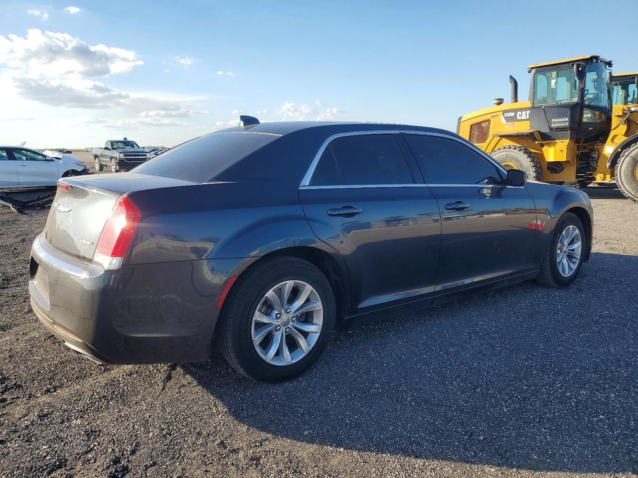 2016 CHRYSLER 300 LIMITED photo 7