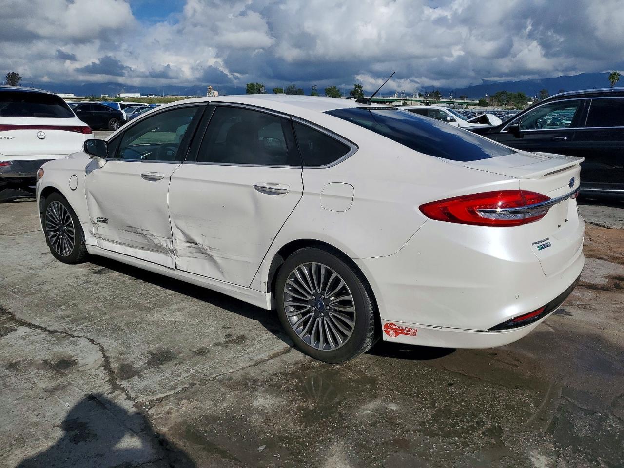 2017 FORD FUSION TITANIUM PHEV photo 2