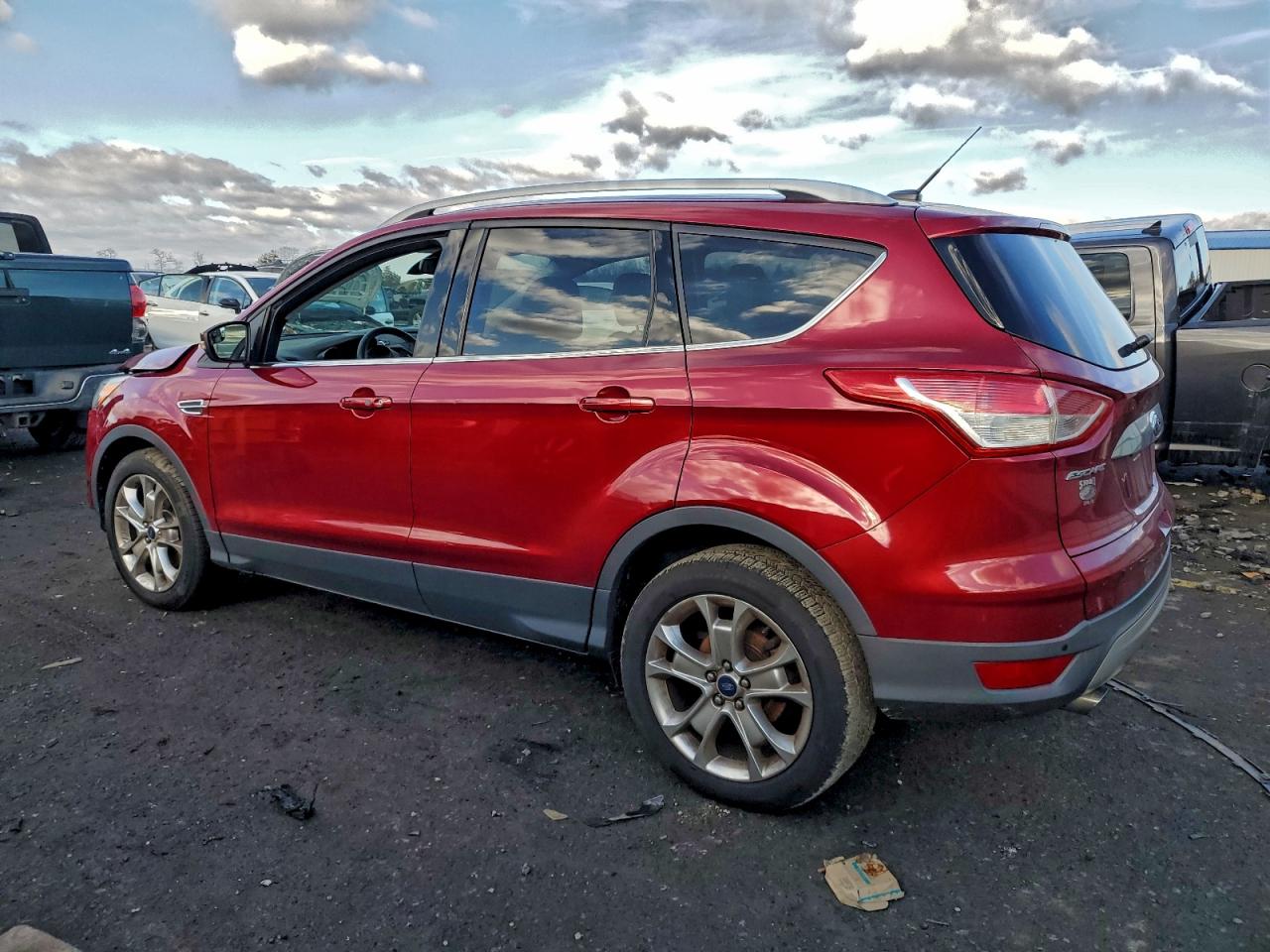 2015 FORD ESCAPE TITANIUM photo 2