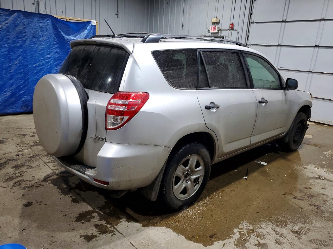 2012 TOYOTA RAV4 BASE photo 3
