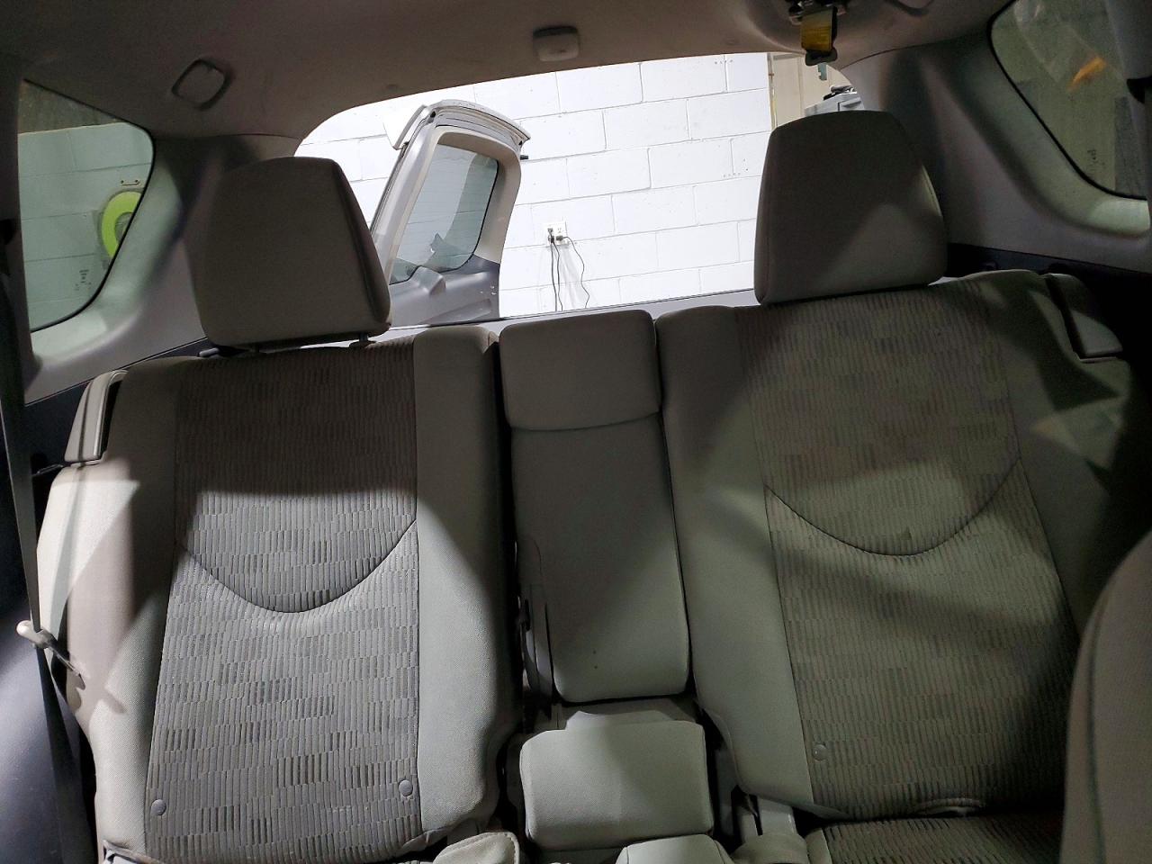 2012 TOYOTA RAV4 BASE photo 10