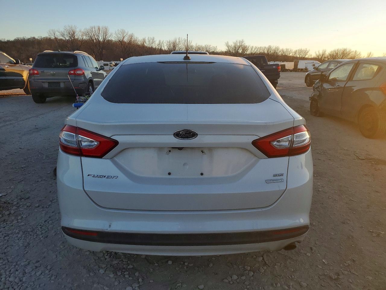 2013 FORD FUSION SE photo 6