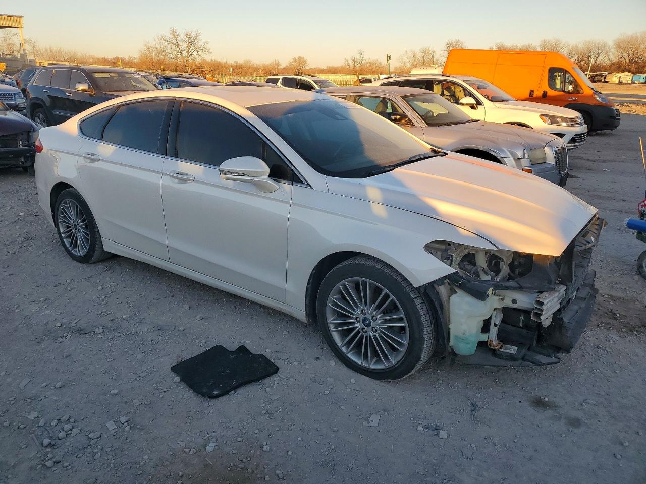 2013 FORD FUSION SE photo 4