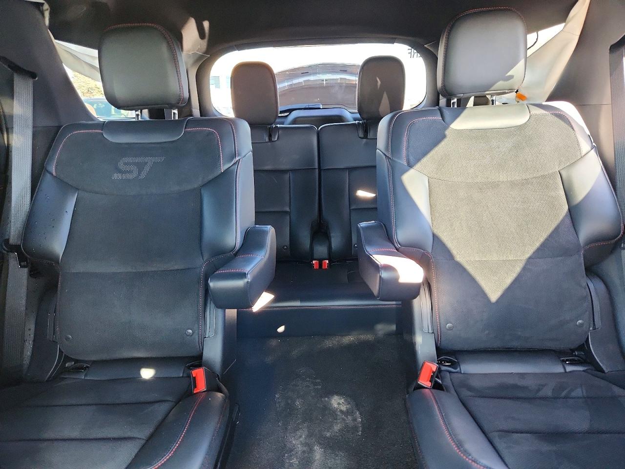 2025 FORD EXPLORER ST photo 10