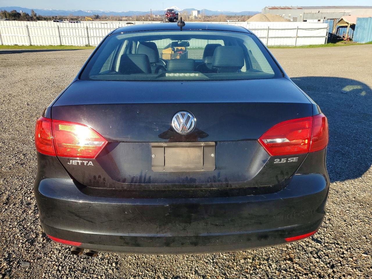 2013 VOLKSWAGEN JETTA SE photo 6