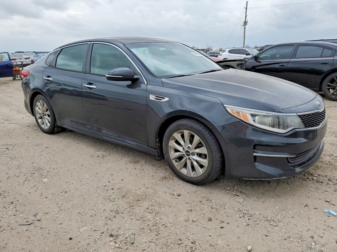 2016 KIA OPTIMA LX photo 4
