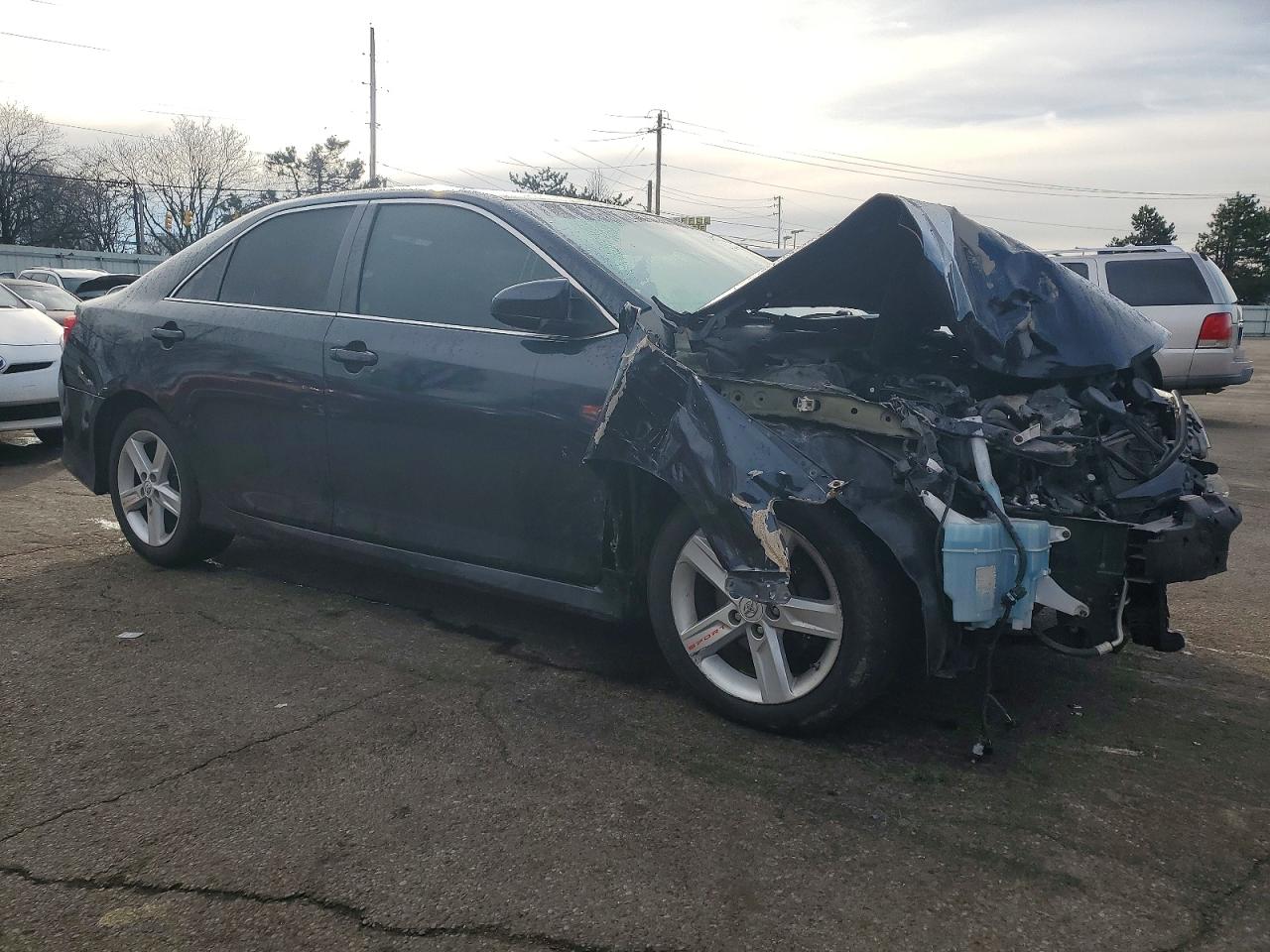 2012 TOYOTA CAMRY BASE photo 4