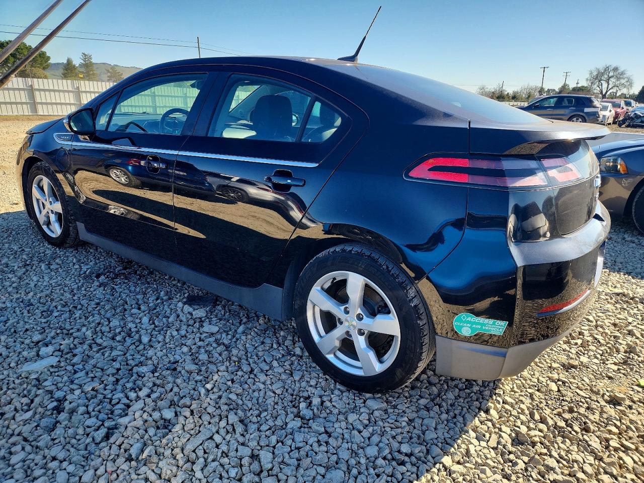2013 CHEVROLET VOLT photo 2