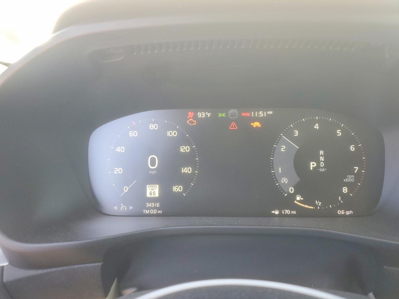 2022 VOLVO XC40 T5 MOMENTUM photo 9