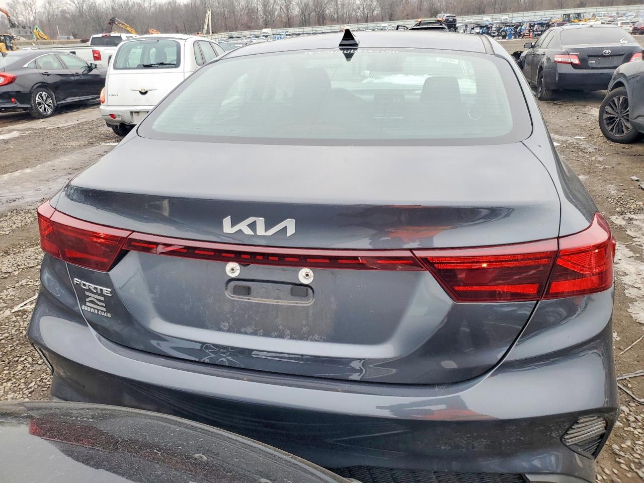 2024 KIA FORTE LX photo 6