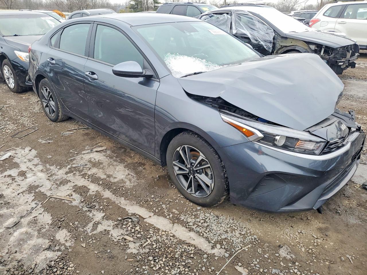 2024 KIA FORTE LX photo 4