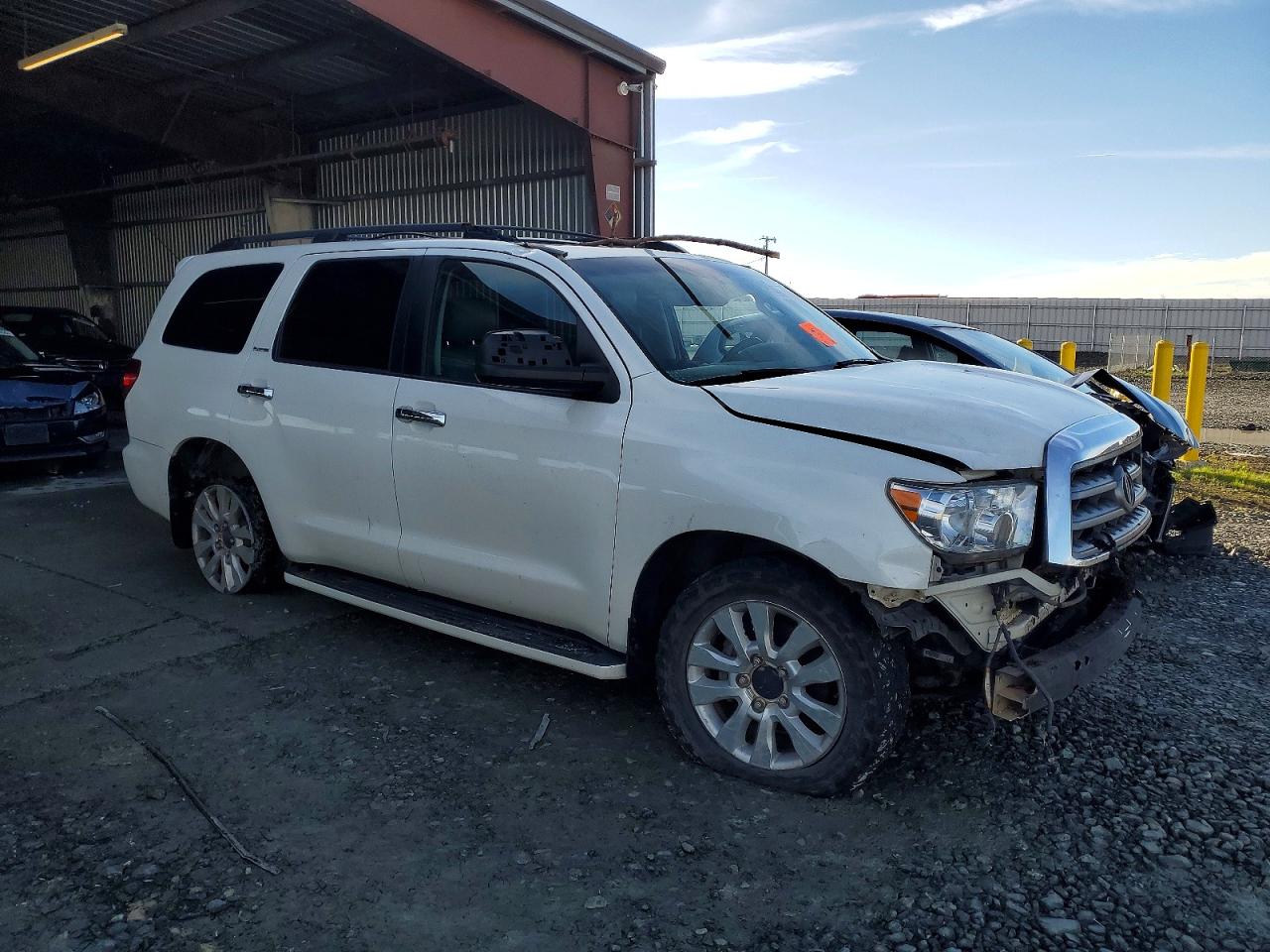2011 TOYOTA SEQUOIA PLATINUM photo 4