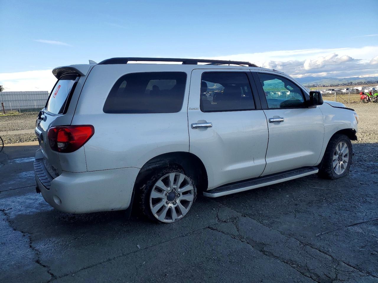 2011 TOYOTA SEQUOIA PLATINUM photo 3