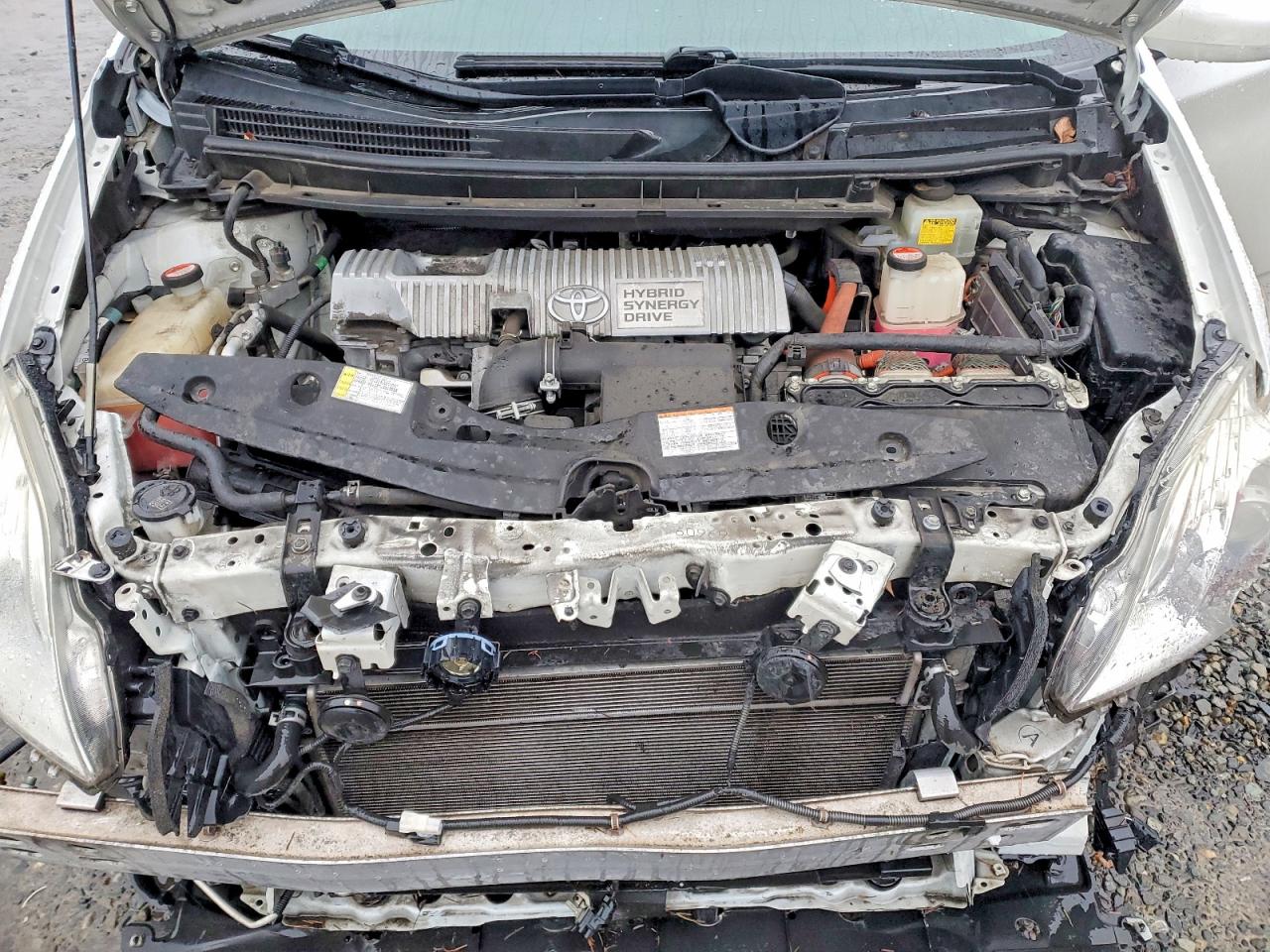 2015 TOYOTA PRIUS photo 11